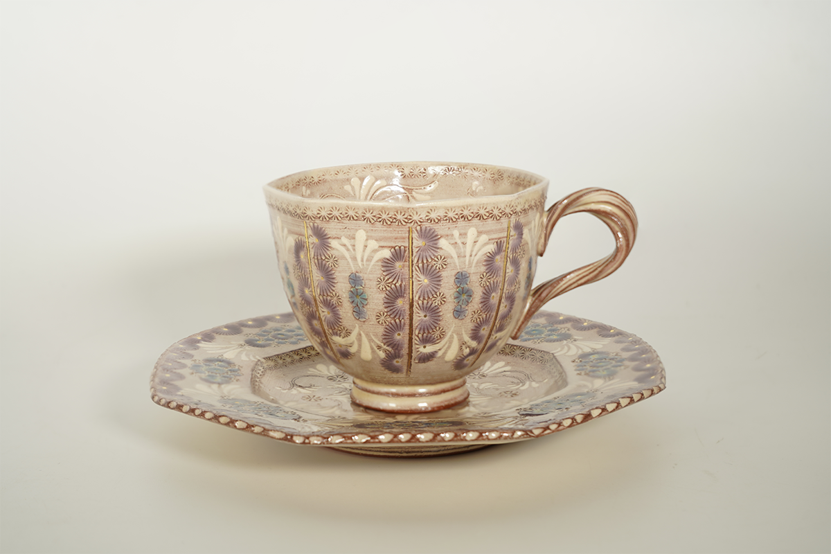 コーヒー碗皿　紫彩華紋